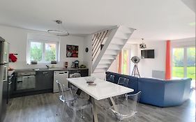 * Maison aux portes de Troyes en Champagne *